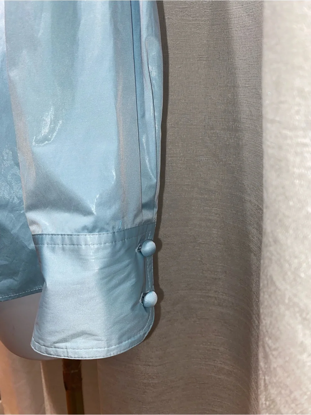 TORY BURCH  Light Blue Tie-Neck Blouse SZ 2